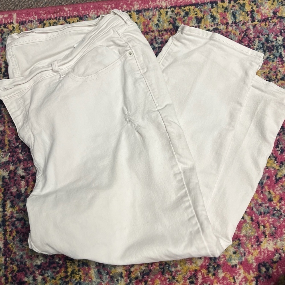 0124-165 White Jean Capris